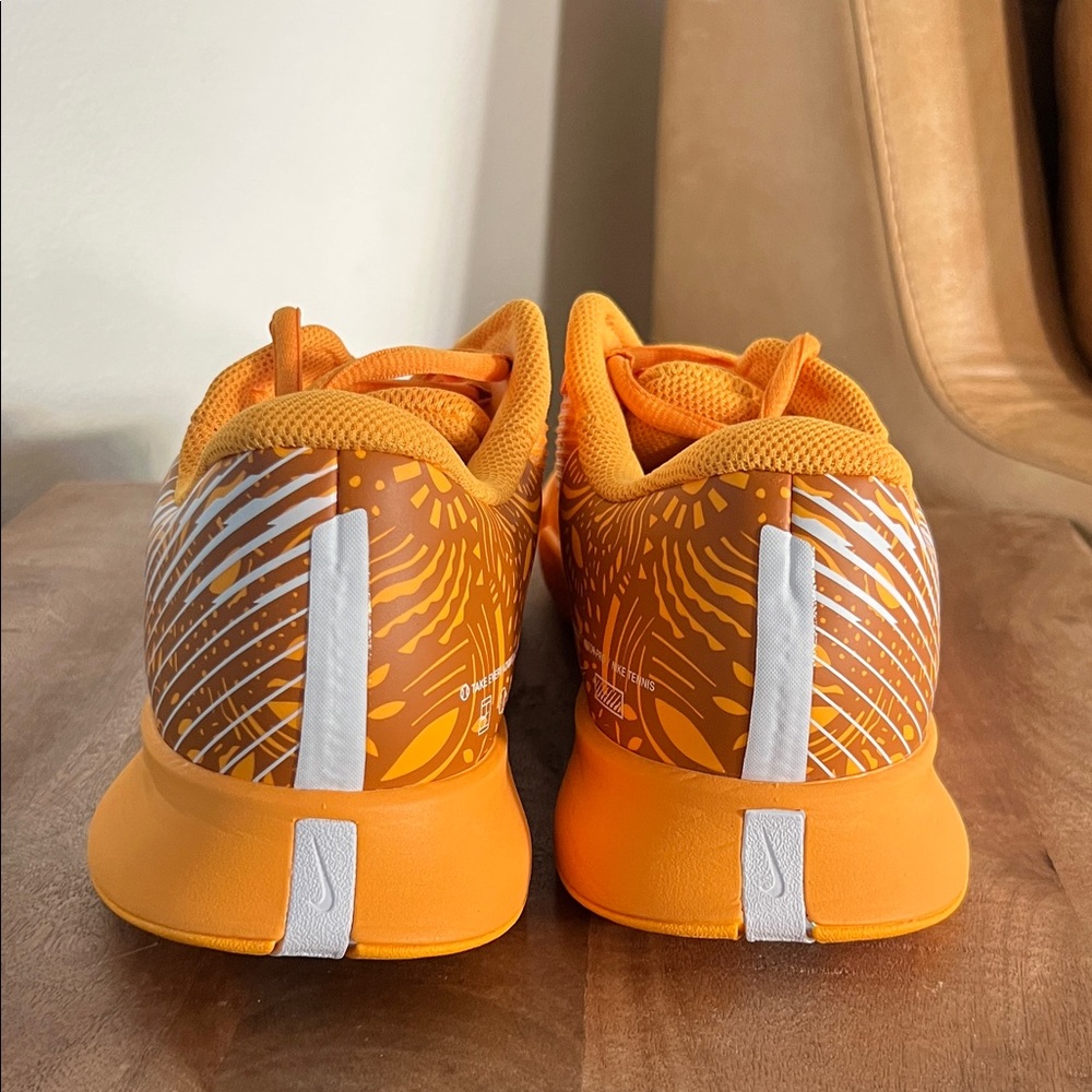 Nike Zoom Vapor Pro 2 HC Women's Tennis Sneakers - Picture 3 of 5